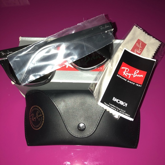 NIB RAY BAN WOMEN'S Black on Clear Sunglasses - Picture 2 of 7